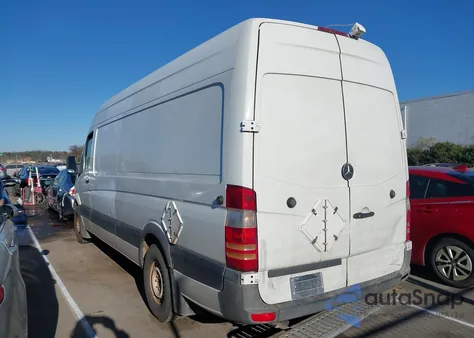 2011 Mercedes-Benz Sprinter 2500 High Roof из США, поврежденный, VIN WD3PE8CB9B5603041